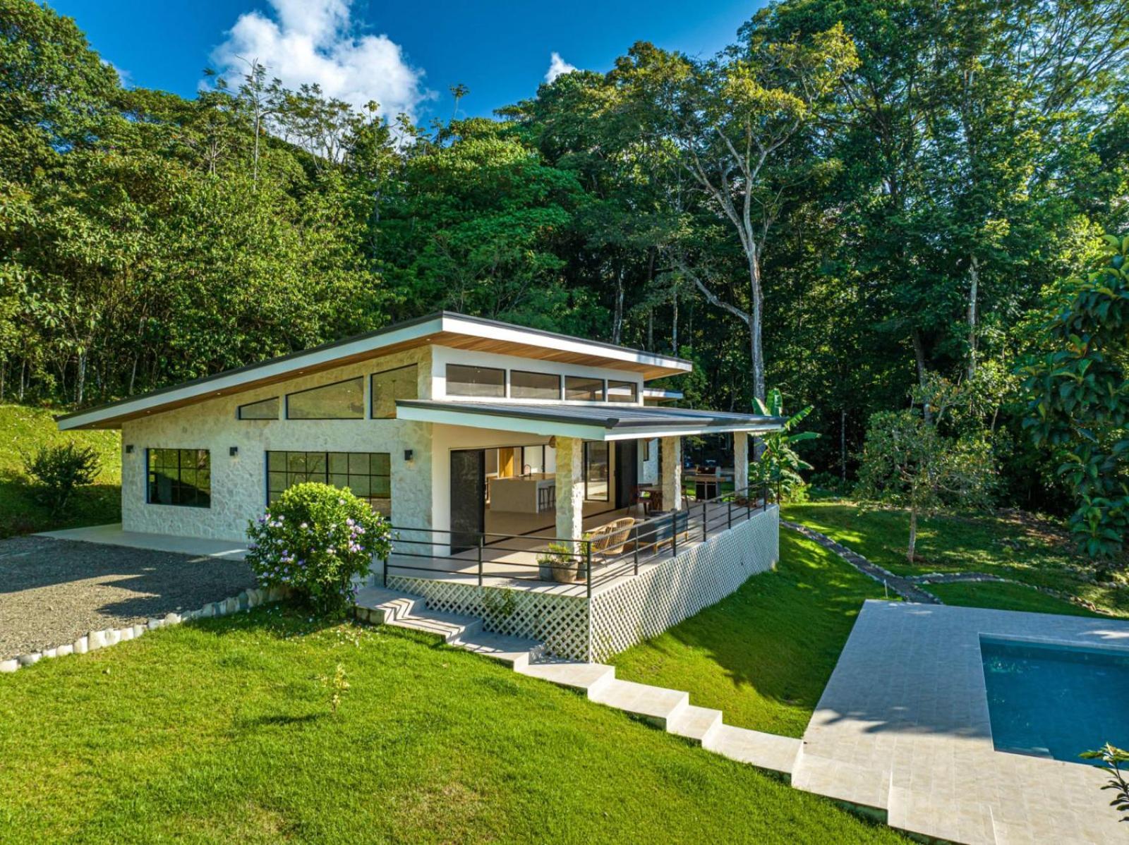 Casa River Stone Al Pie Del Rio Ojochal Exterior foto