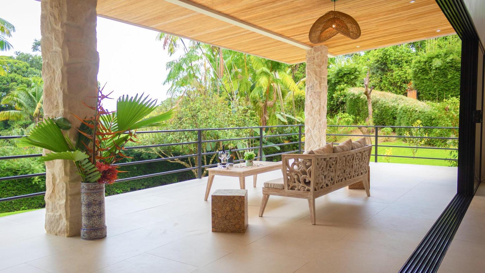 Casa River Stone Al Pie Del Rio Ojochal Exterior foto